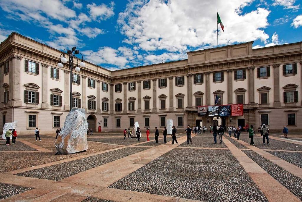 Duomo-San Babila-Tribunale Wifi-Netflix Milano Exterior foto